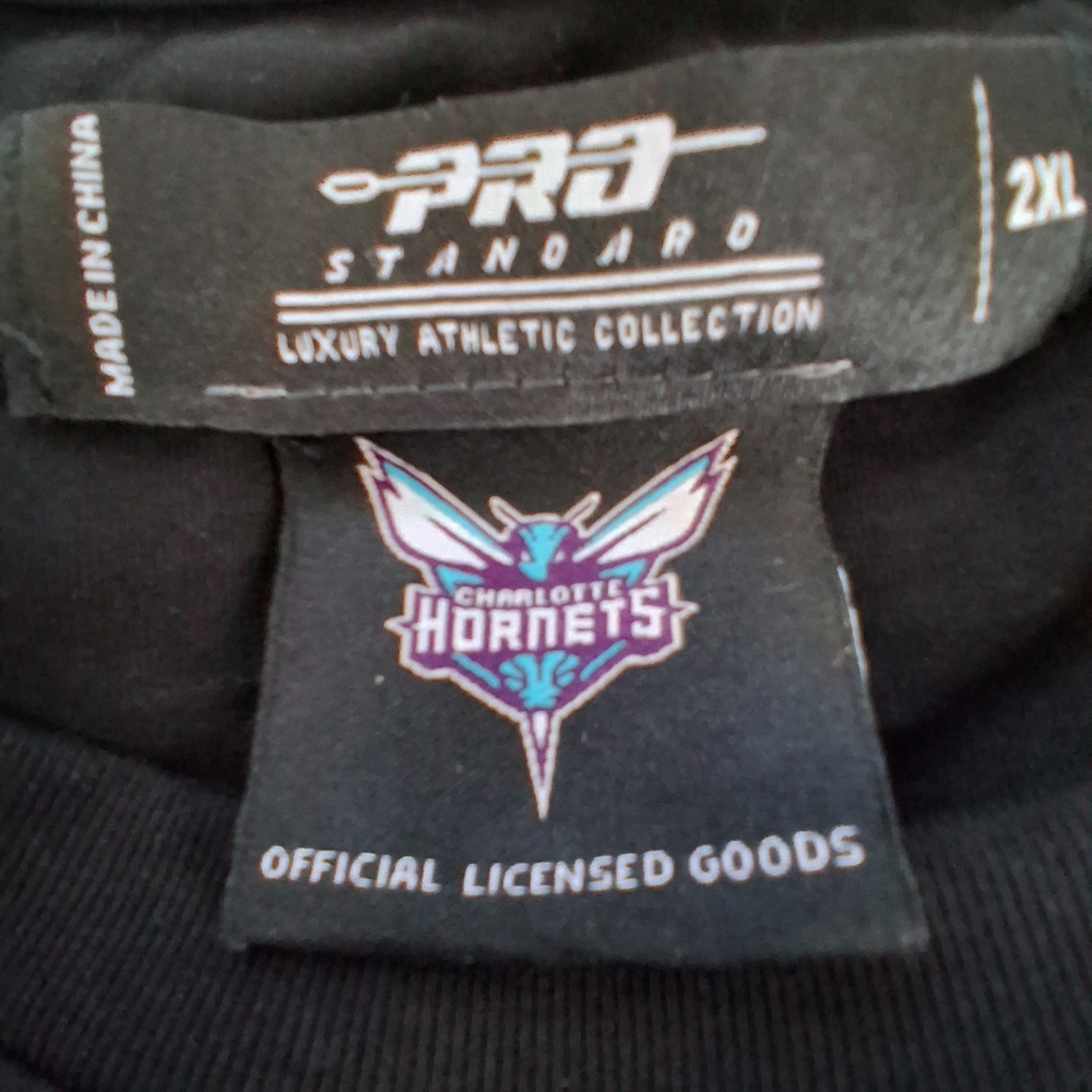 Pro Standard Black Charlotte Hornets Men's Short Sleeve Tee